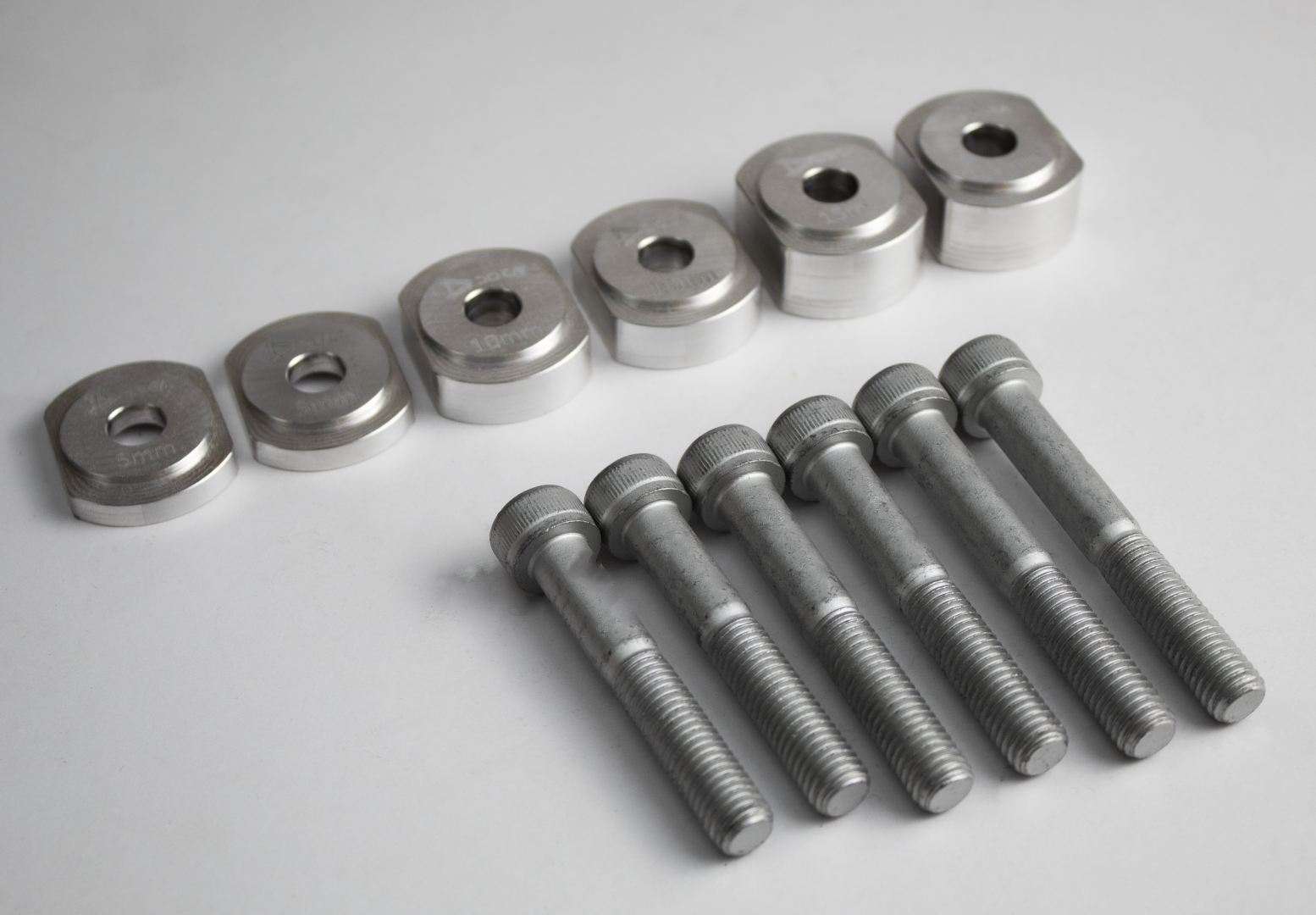 Aumentos de Guiador DOCA – KTM / Husqvarna 2024–2026 (Kit com 3 Medidas) não compatível com mesas maquinadas)