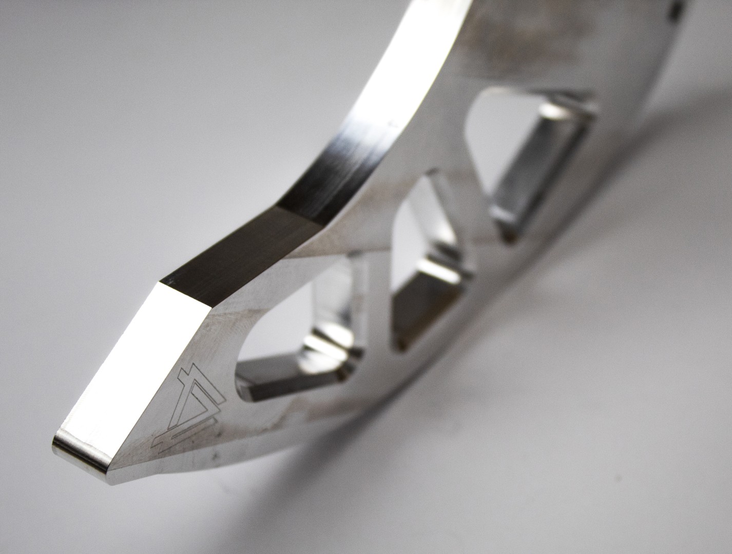 Proteção de Disco Traseiro DOCA – KTM / Husqvarna (Montagem no Suporte da Pinça) - Image 3